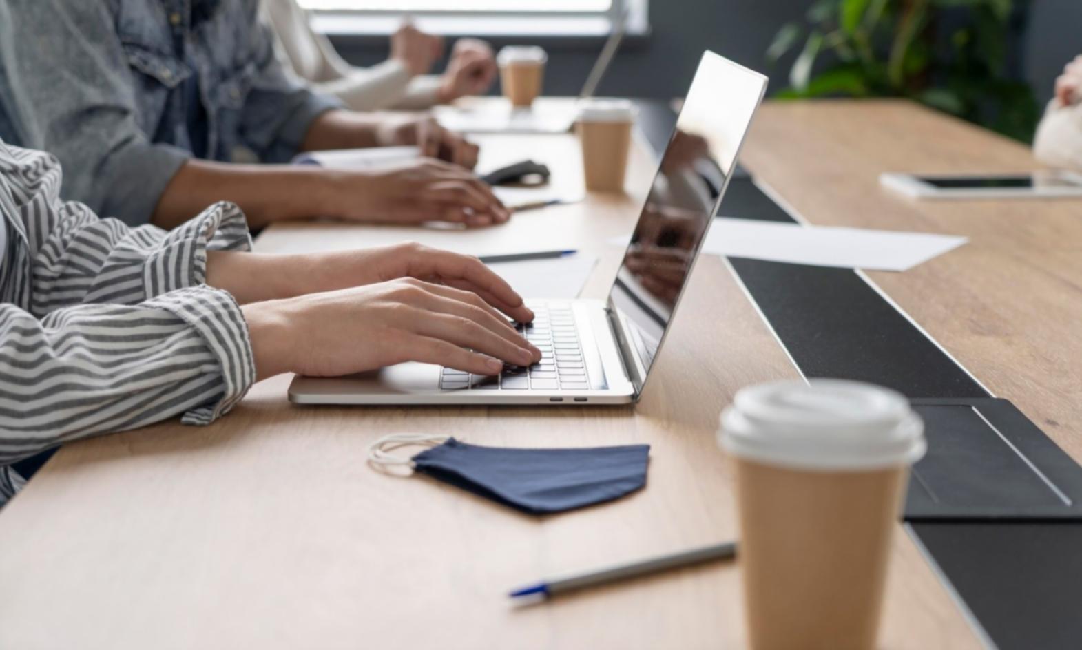 Análisis de presupuestos continuos y planificación financiera adaptativa